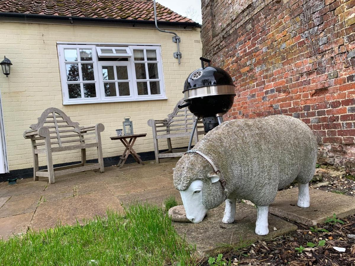 Villa Hidden Gem In Heart Of Breckland Watton Exterior foto